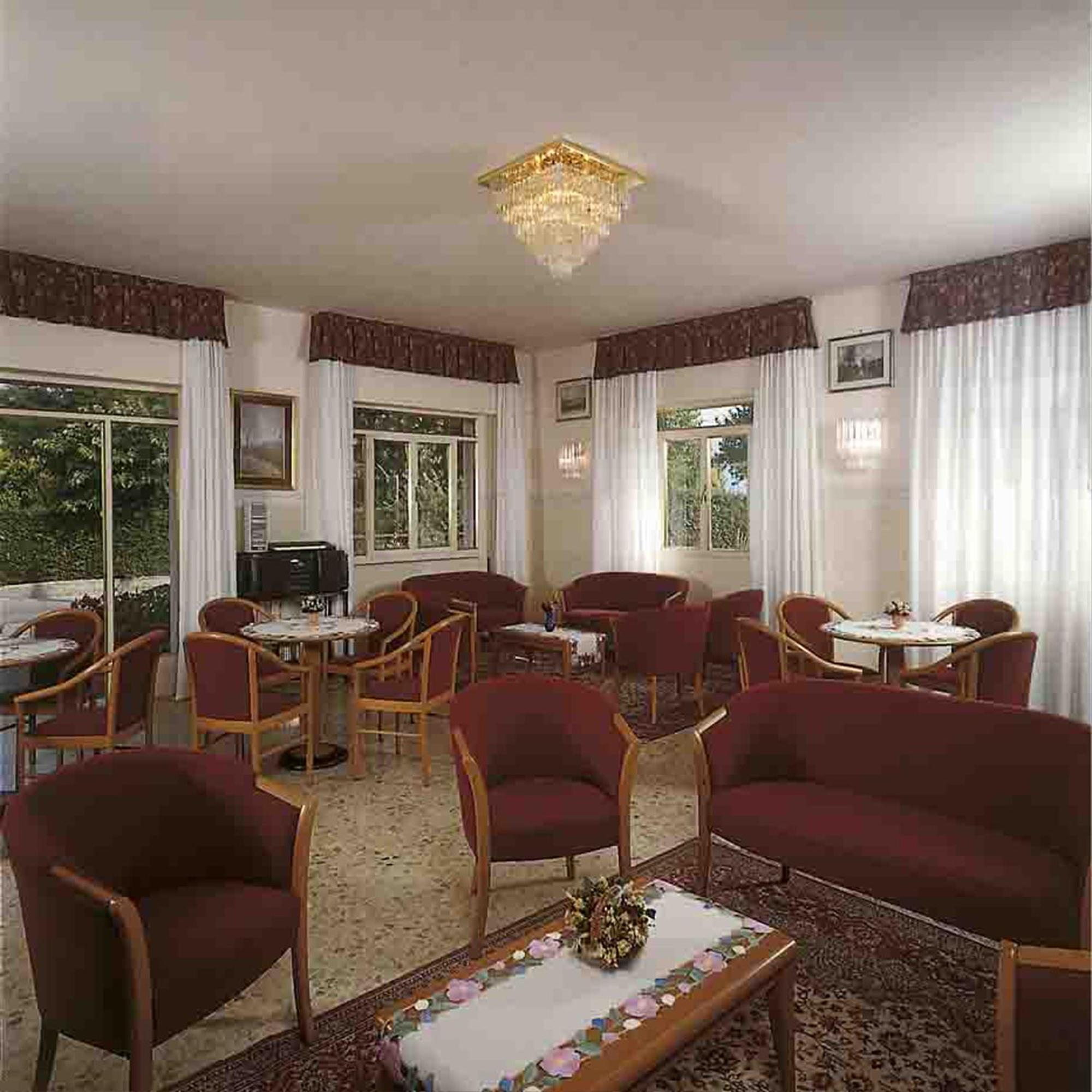Residence Miralago Rooms & Apartments マネルバ・デル・ガルダ エクステリア 写真