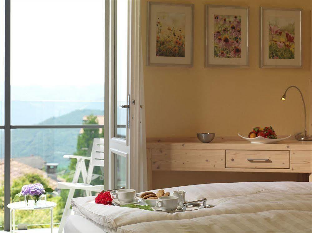 Residence Miralago Rooms & Apartments マネルバ・デル・ガルダ エクステリア 写真