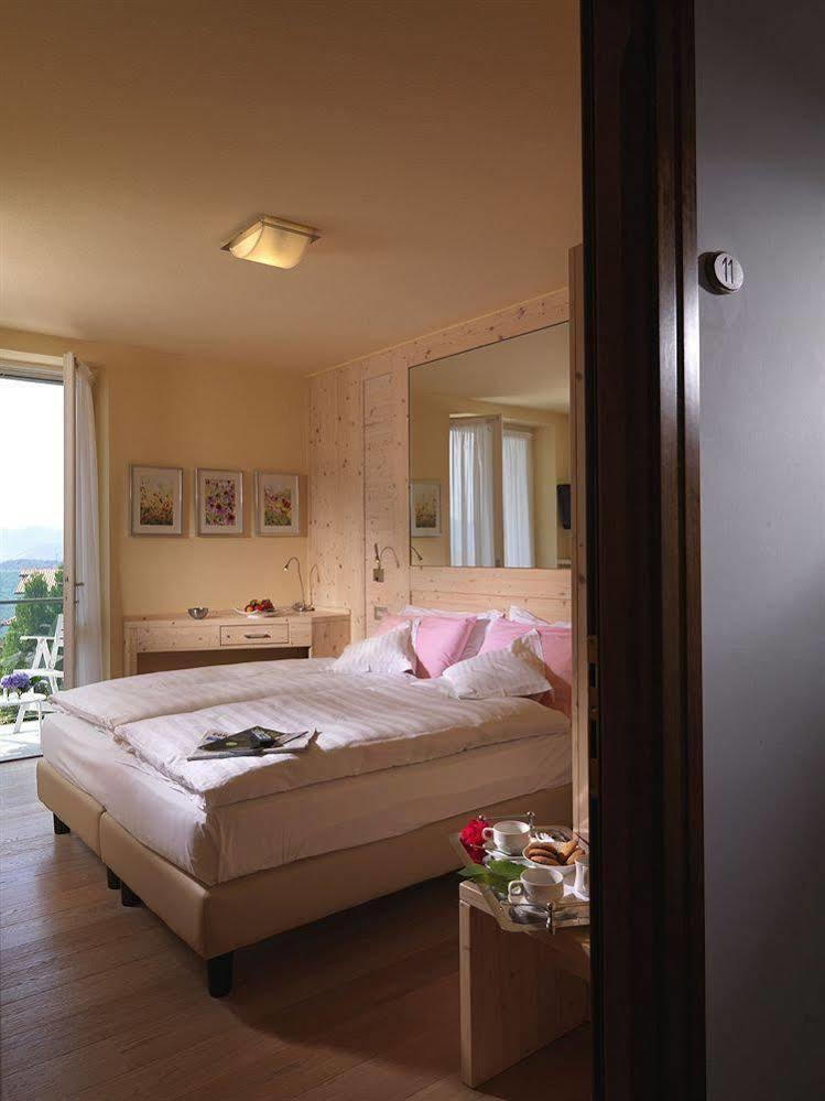 Residence Miralago Rooms & Apartments マネルバ・デル・ガルダ エクステリア 写真